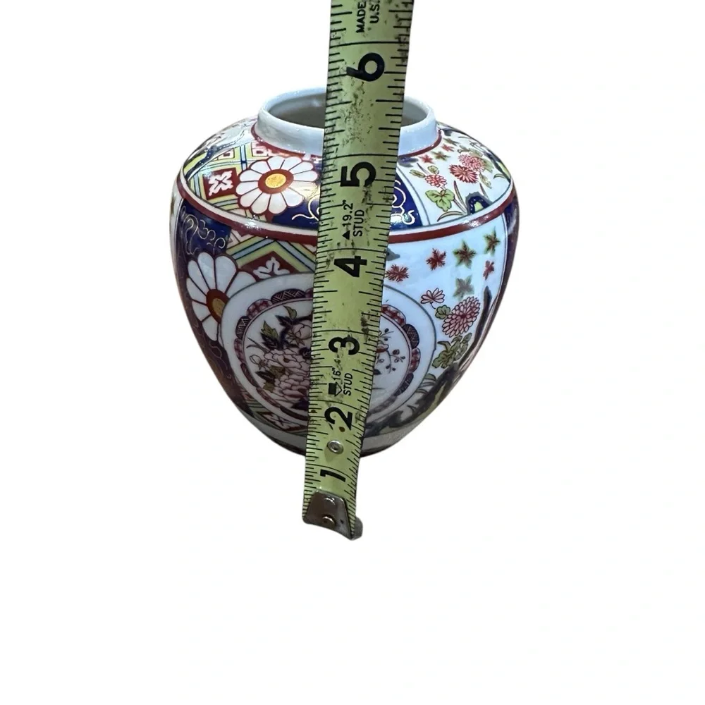 Vintage Imari Empress Vase Made in Japan 5.5” Porcelain decor‎ Floral designs